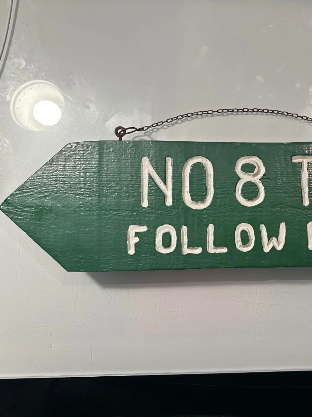 VINTAGE NO 8 TEE PAINTED WOOD ARROW HOLE STATION SIGN 24